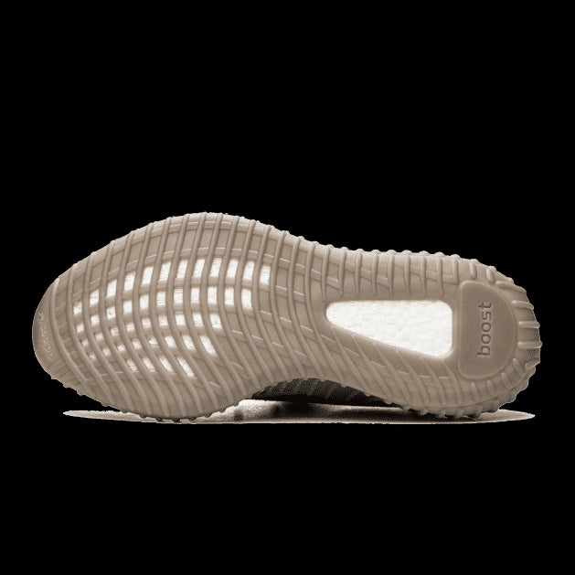 Adidas Yeezy Boost 350 V2 Beluga Reflective sneakers, unieke en opvallende ontwerpmereflectieve details op een beige rubberen zool.