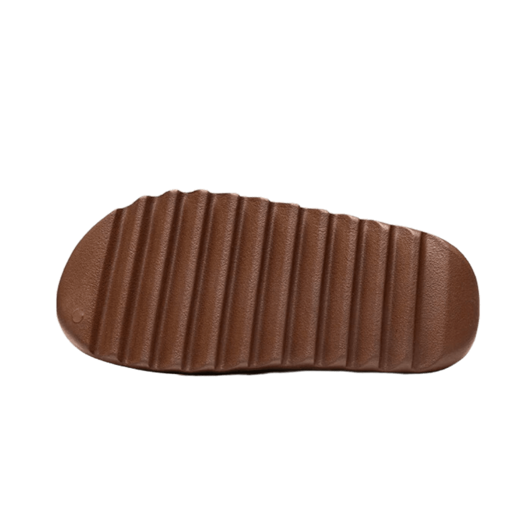 Adidas Yeezy Slide Flax - Moderne, geribde bruine zool met geribbelde profiel voor extra grip en comfort