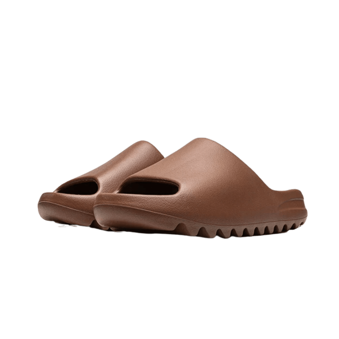 Adidas Yeezy Slide Flax - Stijlvolle en comfortabele sandalen met een herkenbaar Yeezy-ontwerp, ideaal voor dagelijks gebruik.