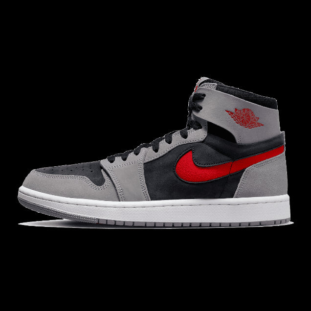 Stijlvolle Nike Air Jordan 1 High Zoom Air CMFT 2 sneakers in zwart, grijs en rood.