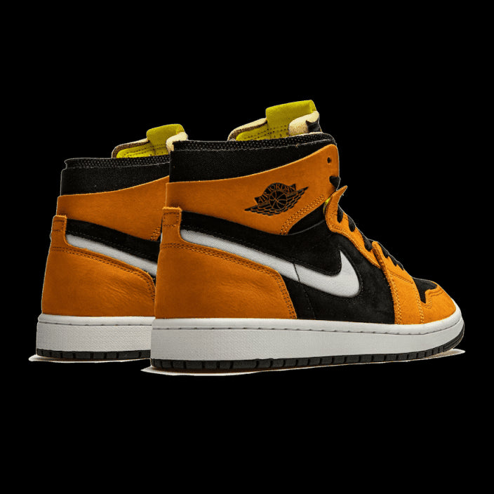 Oranje en zwarte Air Jordan 1 High Zoom Air CMFT sneakers met klassieke Nike-details