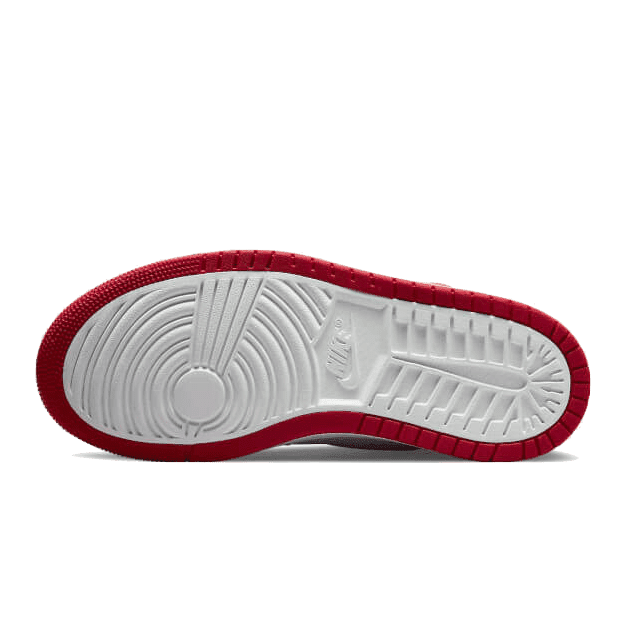 Rode en witte Nike Air Jordan 1 High Zoom Air CMFT Fire Red Hot Curry-sneakers met opvallend zoolpatroon.