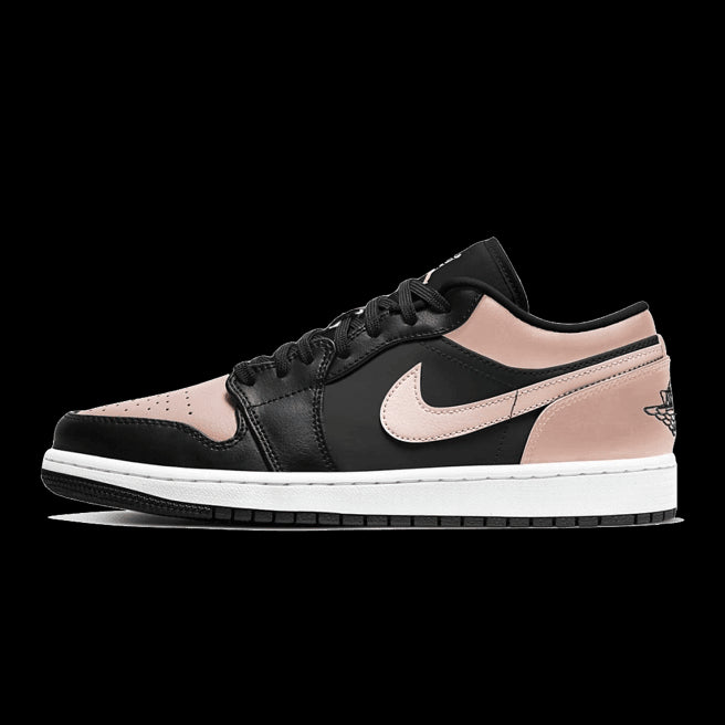 Zwarte en roze Nike Air Jordan 1 Low sneakers met een klassiek en elegant ontwerp