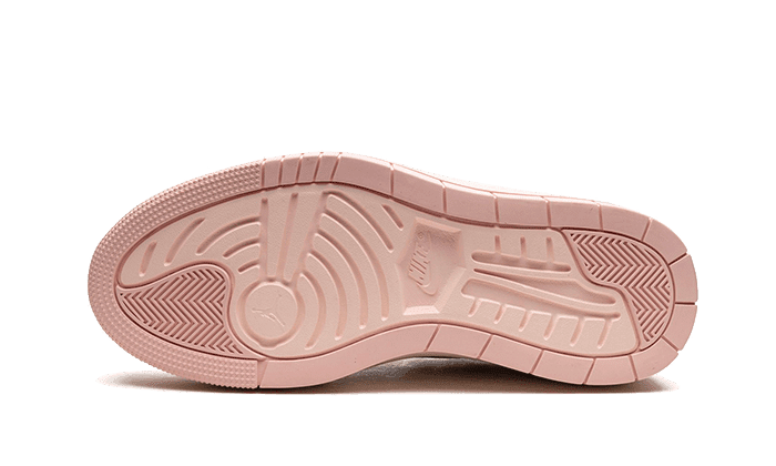 Roze Nike sneaker met gedetailleerde zool