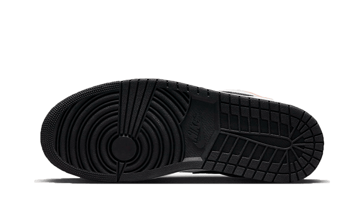Klassieke Nike Air Jordan 1 Low Flight Club sneakers met zwarte zool en premium textuur