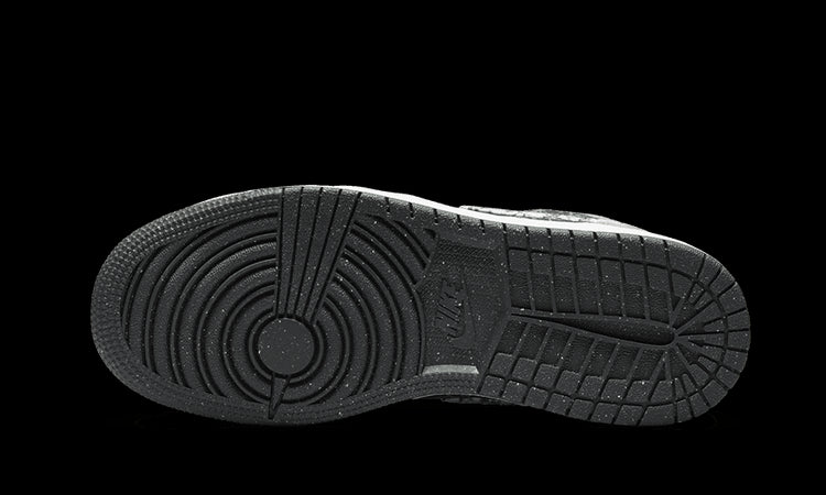 Elegante Nike Air Jordan 1 Low Floral Canvas-sneakers met zwart canvas en opvallende bloemengrafiek