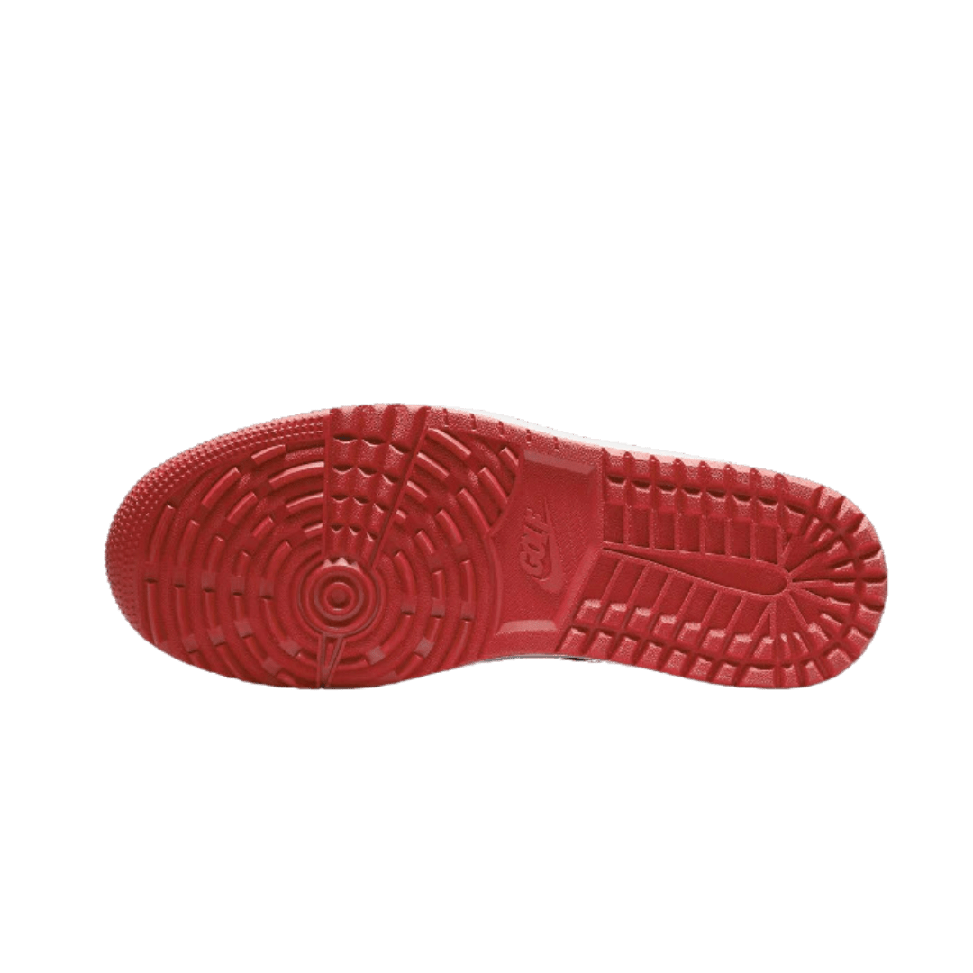 Rode Air Jordan 1 Low Golf Chicago-sneakers met een opvallende rubberen zool met een licht patroon