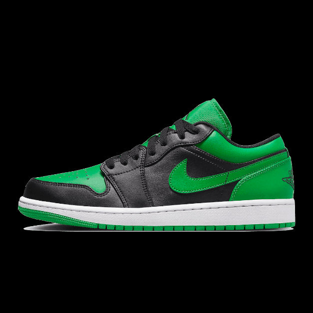 Klassieke Nike Air Jordan 1 Low Lucky Green sneakers in een opvallende groen-zwarte kleurencombinatie
