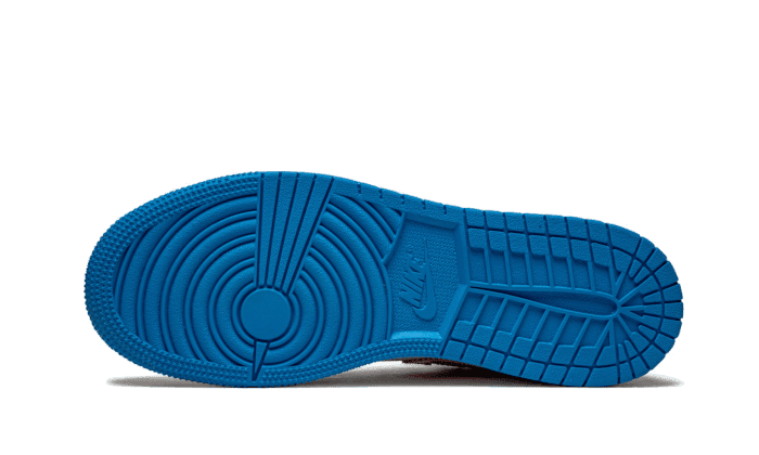 Exclusieve Nike Air Jordan 1 Low SE Take Flight sneakers in frisse blauwe tinten met opvallende structuur en robuuste zool voor een stijlvolle en comfortabele uitstraling.