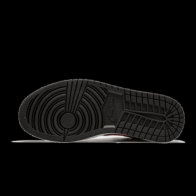 Zwarte Air Jordan 1 Mid sneakers met rode details