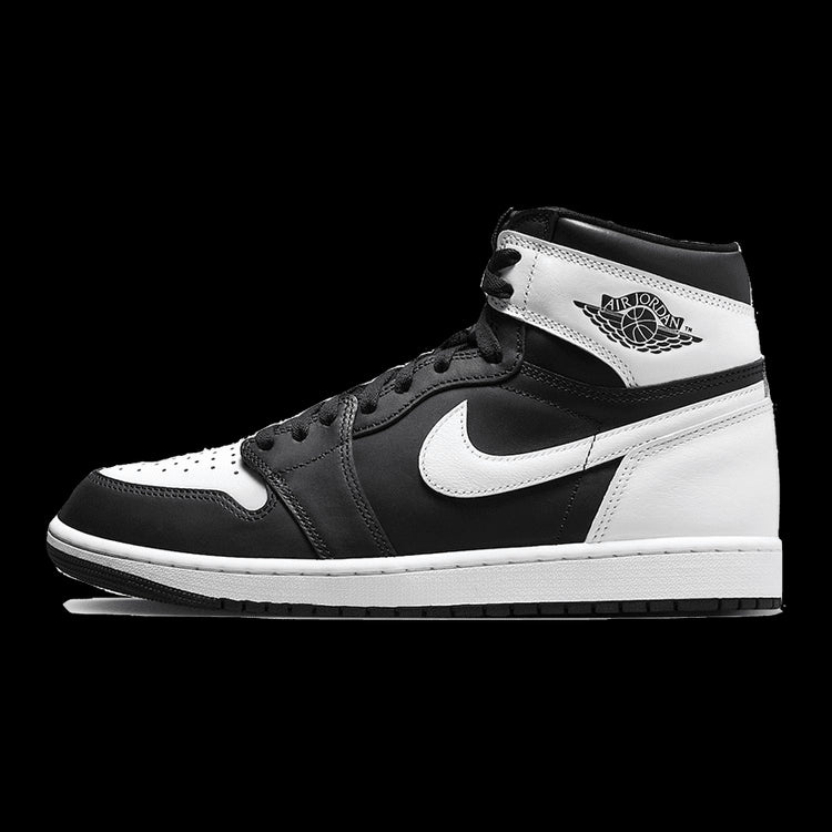 Elegant Nike Air Jordan 1 Retro High OG sneakers in zwart-wit met kenmerkend Swoosh-logo