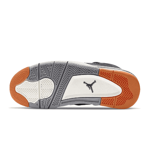 Stijlvolle Air Jordan 4 SE Starfish sneakers op een groene achtergrond