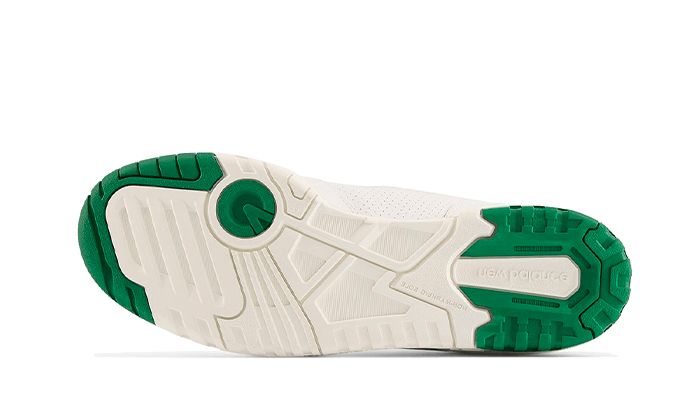 Klassieke New Balance 550 sneakers in wit en groen