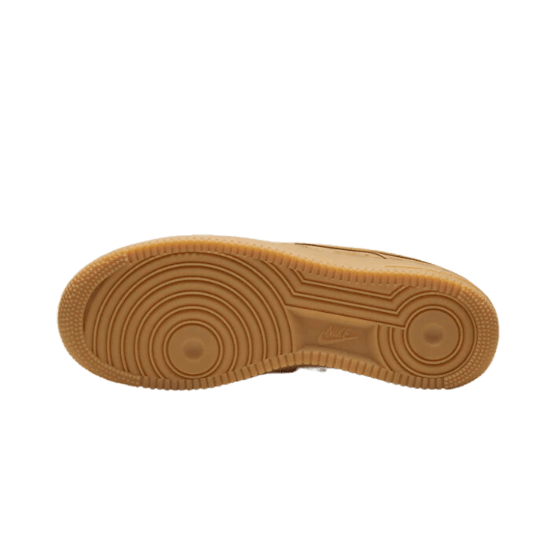 Zool van Nike Air Force 1 Low Flax Wheat (2021) sneakers met geribbelde, rubberen profiel voor optimale grip