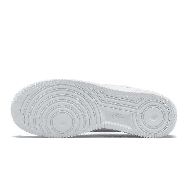Witte Nike Air Force 1 Low LX Lucky Charms sneakers met een klassiek design en een opvallende zoolstructuur