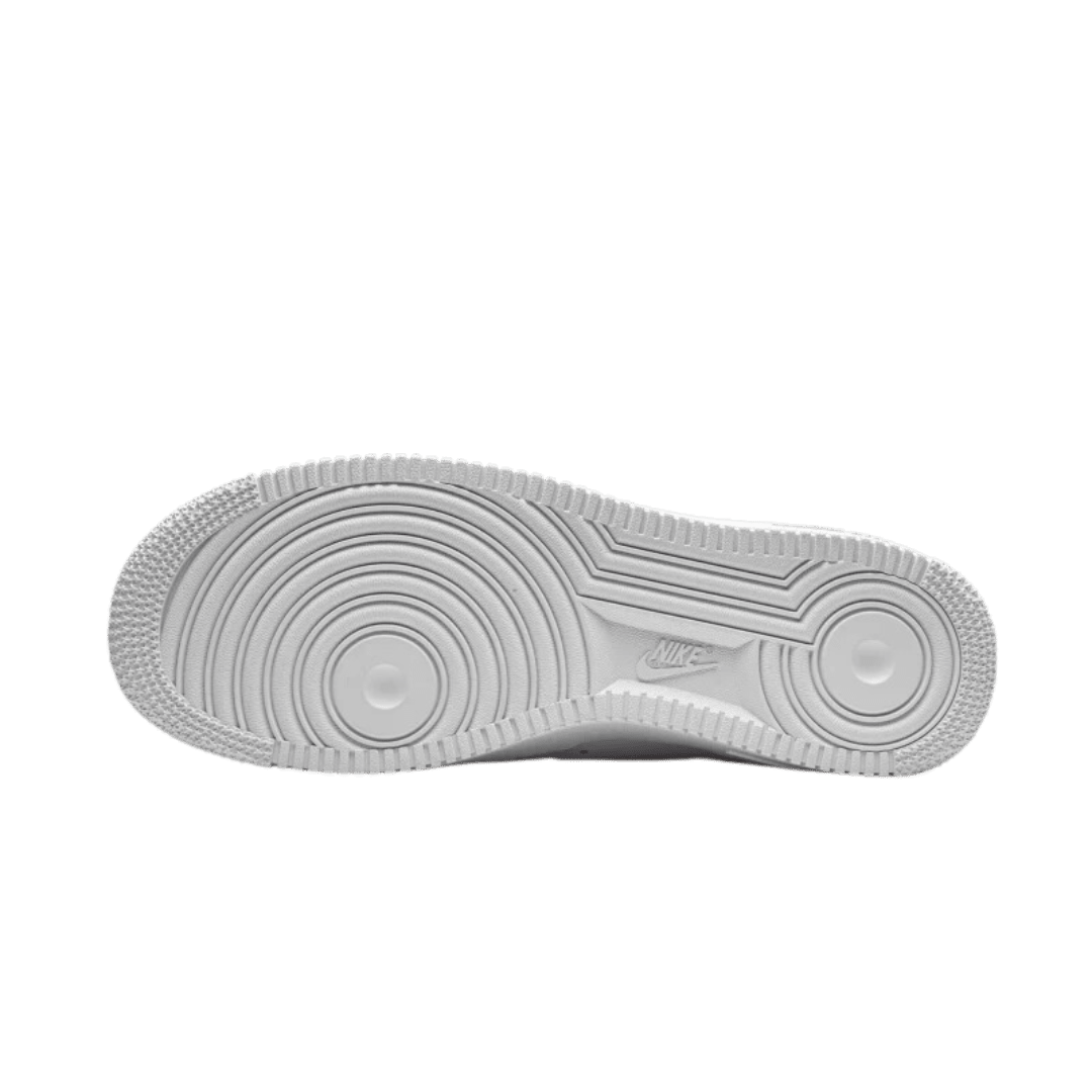 Witte Nike Air Force 1 Low Supreme sneakers met een verfijnd en gedetailleerd zoolontwerp