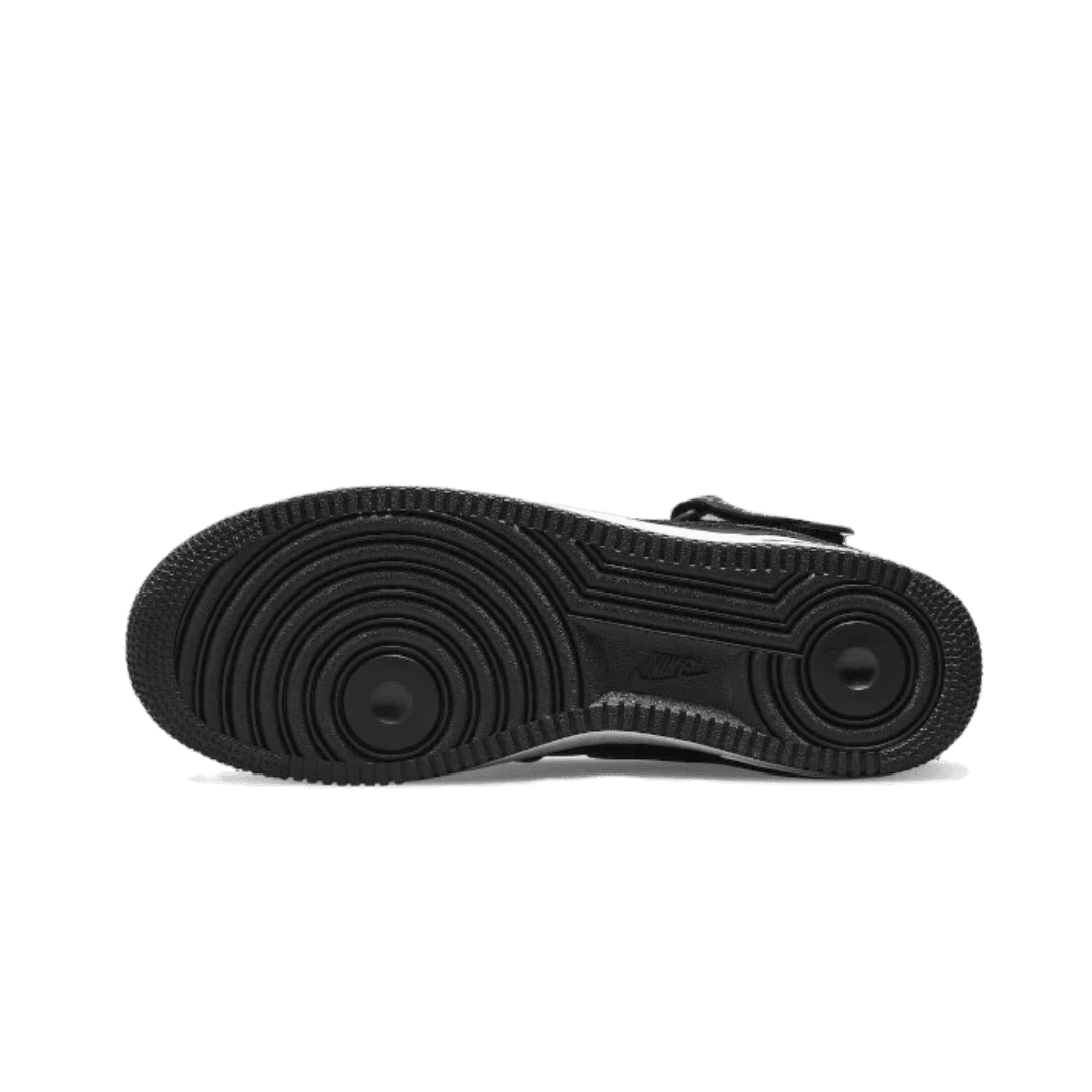 Zwarte Nike Air Force 1 Mid Stussy sneakers met een opvallend en modern design