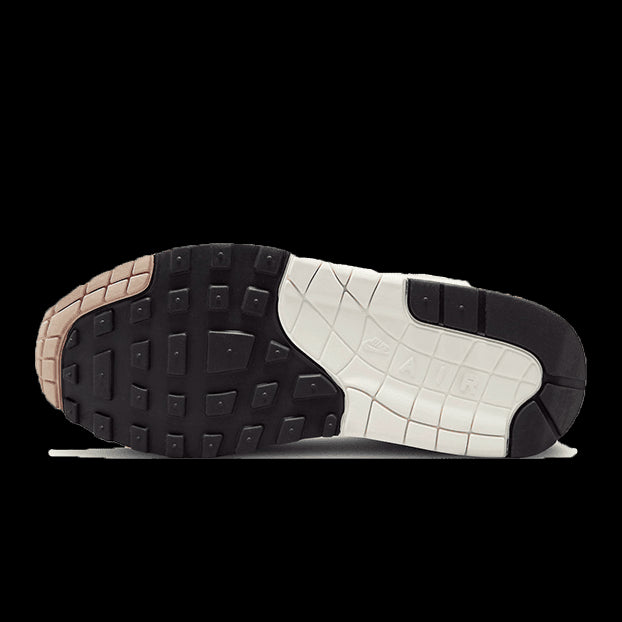 Exclusieve Nike Air Max 1 Pale Ivory sneakers met modern, solide zoolontwerp en stijlvolle details.