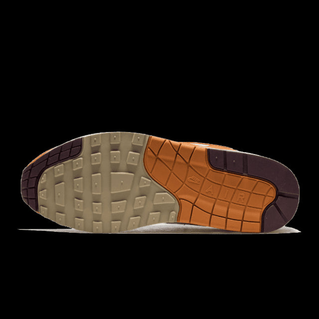 Exclusieve Nike Air Max 1 Patta Monarch sneakers met speciale doos en armband