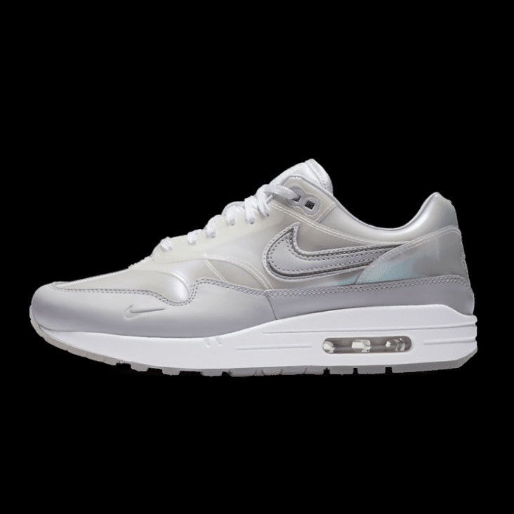 Witte Nike Air Max 1 sneakers met zilver detail