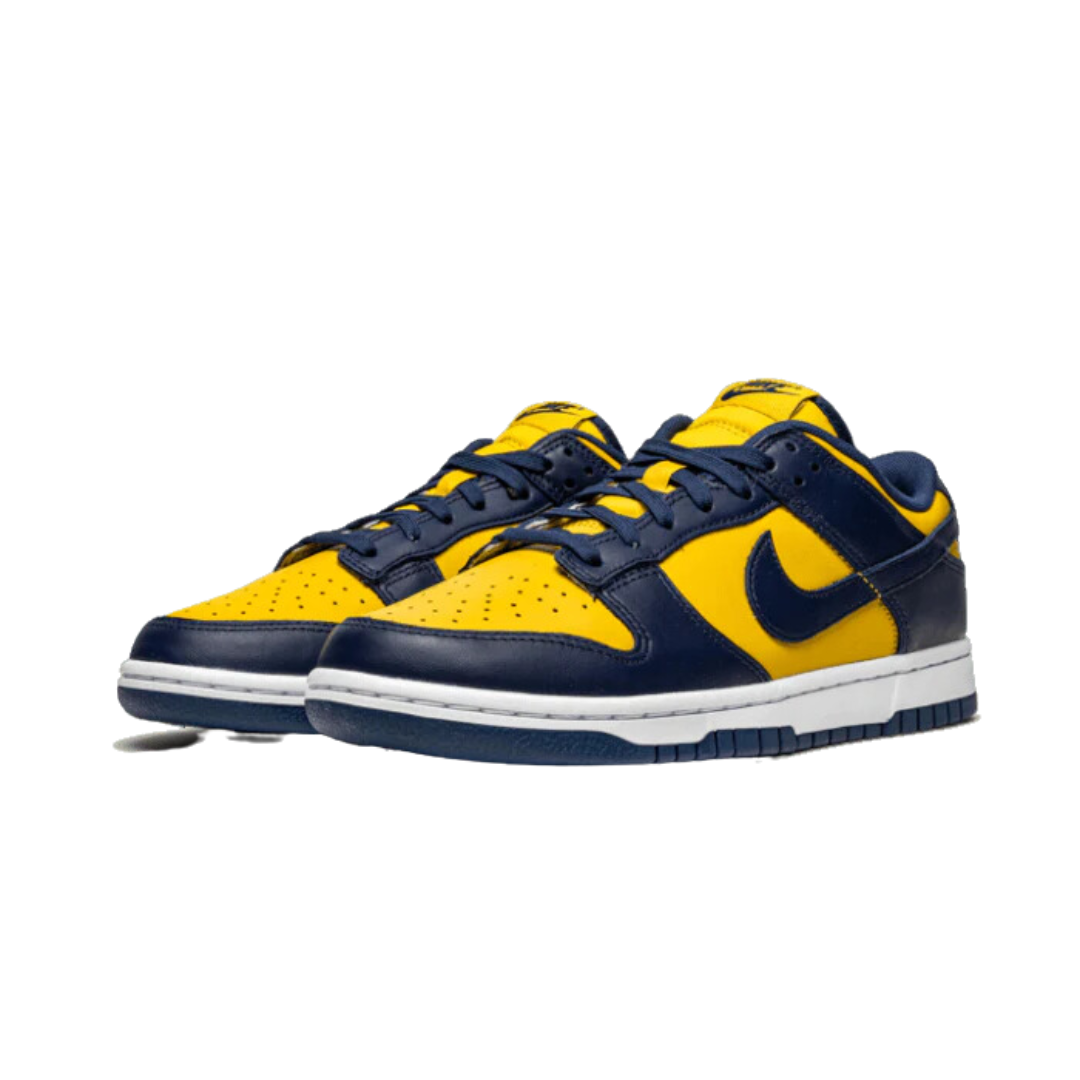 Nike Dunk Low Michigan - Exclusieve sneakers in geel en marineblauw, met kenmerken van het bekende Nike Dunk-model.
