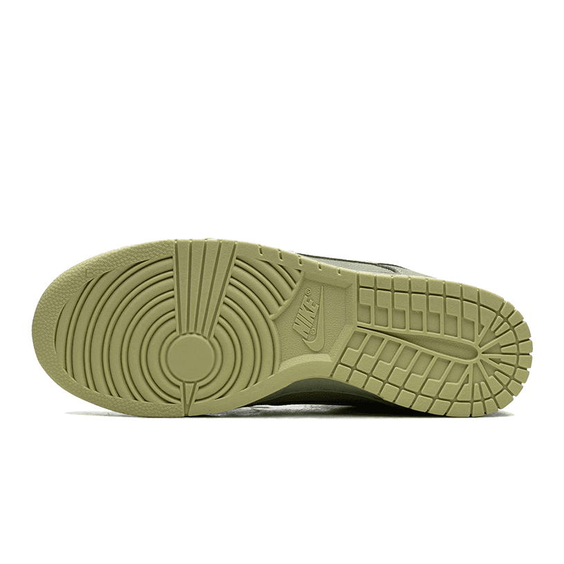 Nike Dunk Low Premium sneakers in olijfgroen, gedetailleerde sluitzool