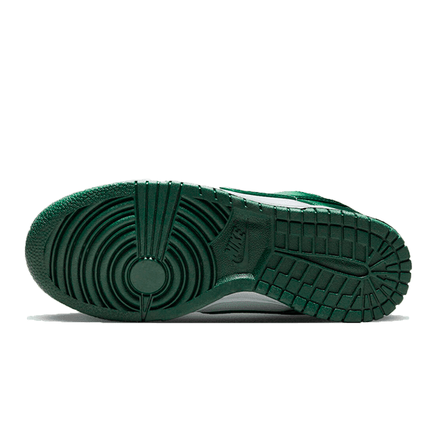 Groene Nike Dunk Low Satin sneakers met gedetailleerde zoolpatroon en contrasterende accenten