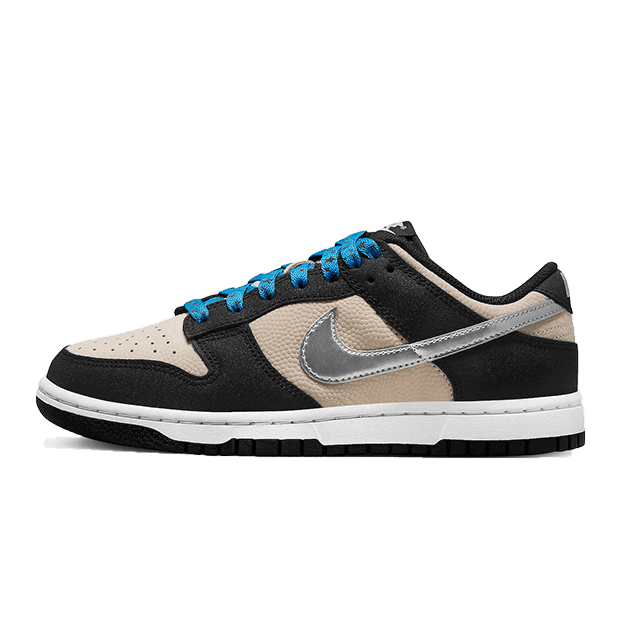 Sneakers Nike Dunk Low Starry Laces op groene achtergrond