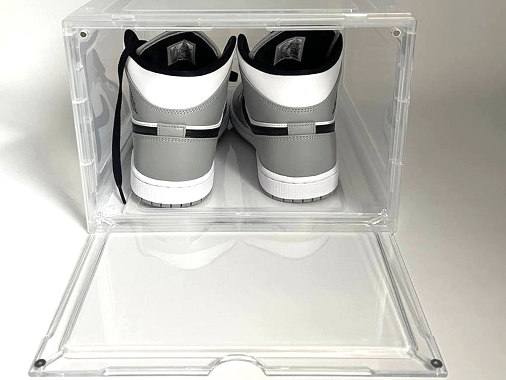 Sneaker case verhard materiaal