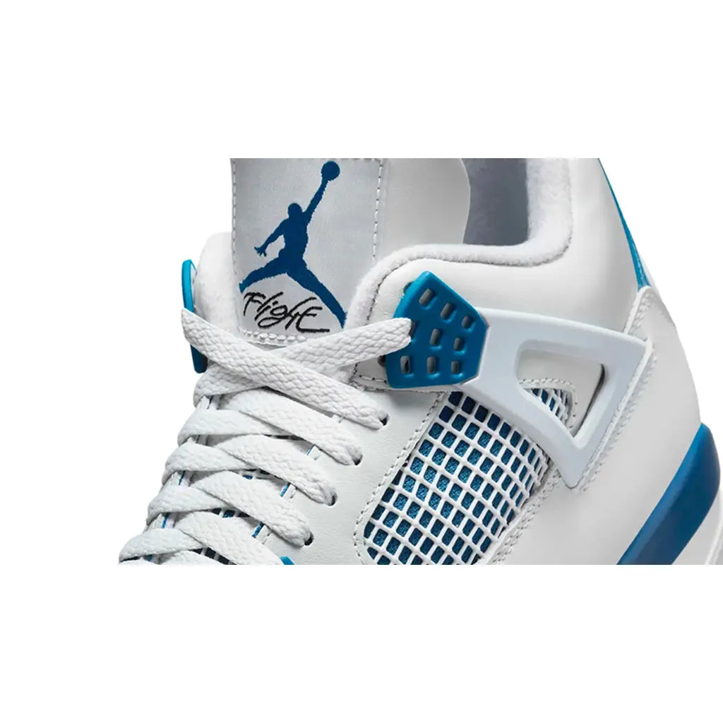 Trendy Nike Jordan 4 Retro Military Blue 2024 sneakers met stijlvol ontwerp en comfortabele pasvorm, klaar om jouw look te upgraden en de nieuwste sneakertrends te omarmen.